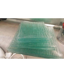 ASSIETTES CARREES EN VERRE 