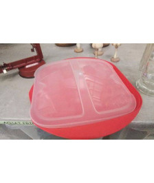 BOITE ROUGE PLASTIQUE 