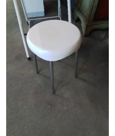 TABOURET PIÈTEMENT METAL CHROMÉ ASSISE RÉSINE  BLANC