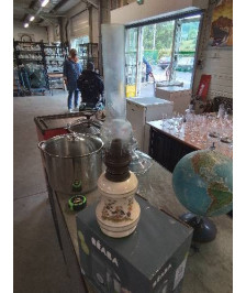 LAMPE A PÉTROLE CÉRAMIQUE ECRU LISERÉ VERT 