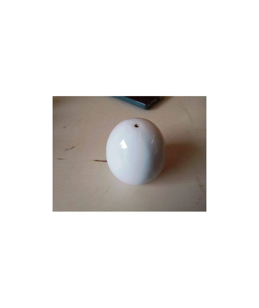 POIVRIER EN PORCELAINE 