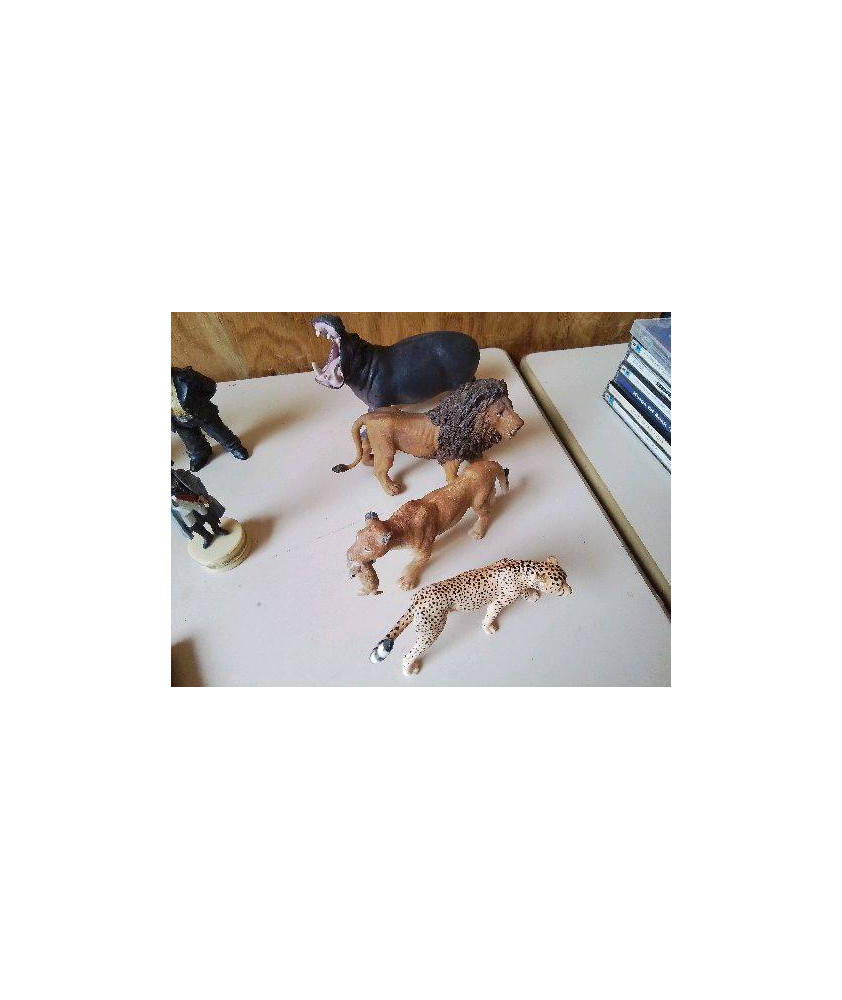 FIGURINE DE LA SAVANE 
