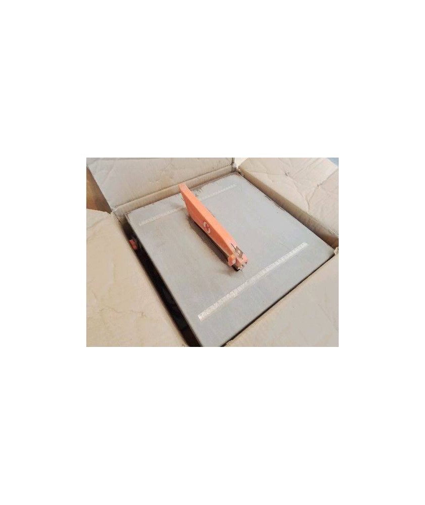 COUPE CARREAUX 600 W