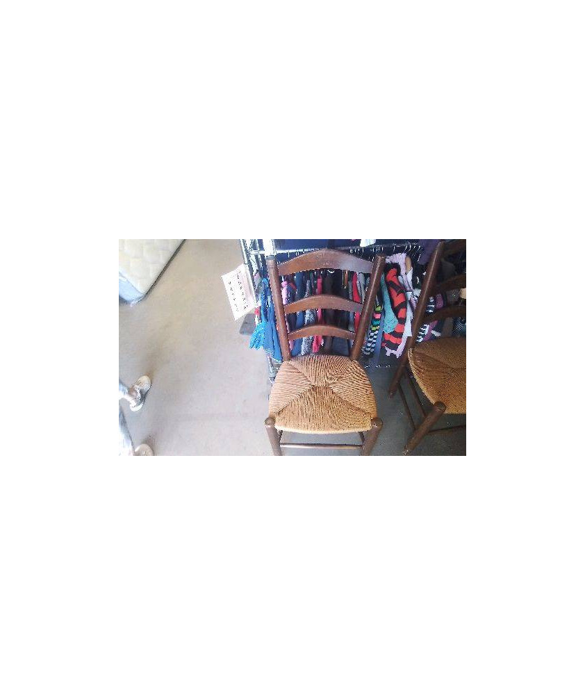 CHAISE PAILLEE