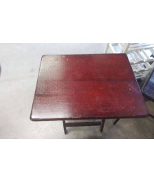TABLE PLIANTE EN L’ETAT 