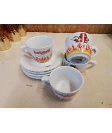 LOT DE 4 TASSES 