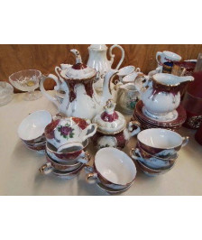 SERVICE EN PORCELAINE DECORS ROSE