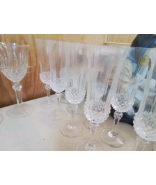 LOT DE 9 FLUTES A CHAMPAGNE 