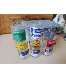 LOT DE 8 VERRES A LIQUEUR 