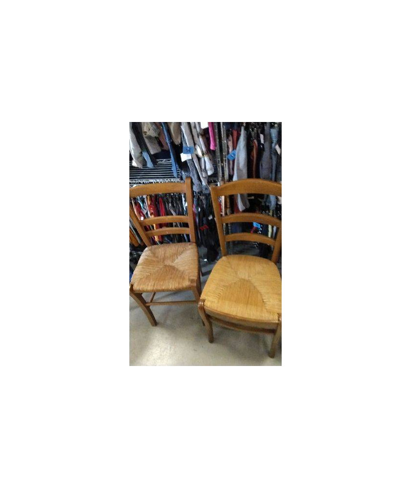 CHAISE PAILLEE