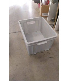 CAISSE PLASTIQUE GRISE
