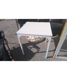 TABLE CARREE BLANCHE 