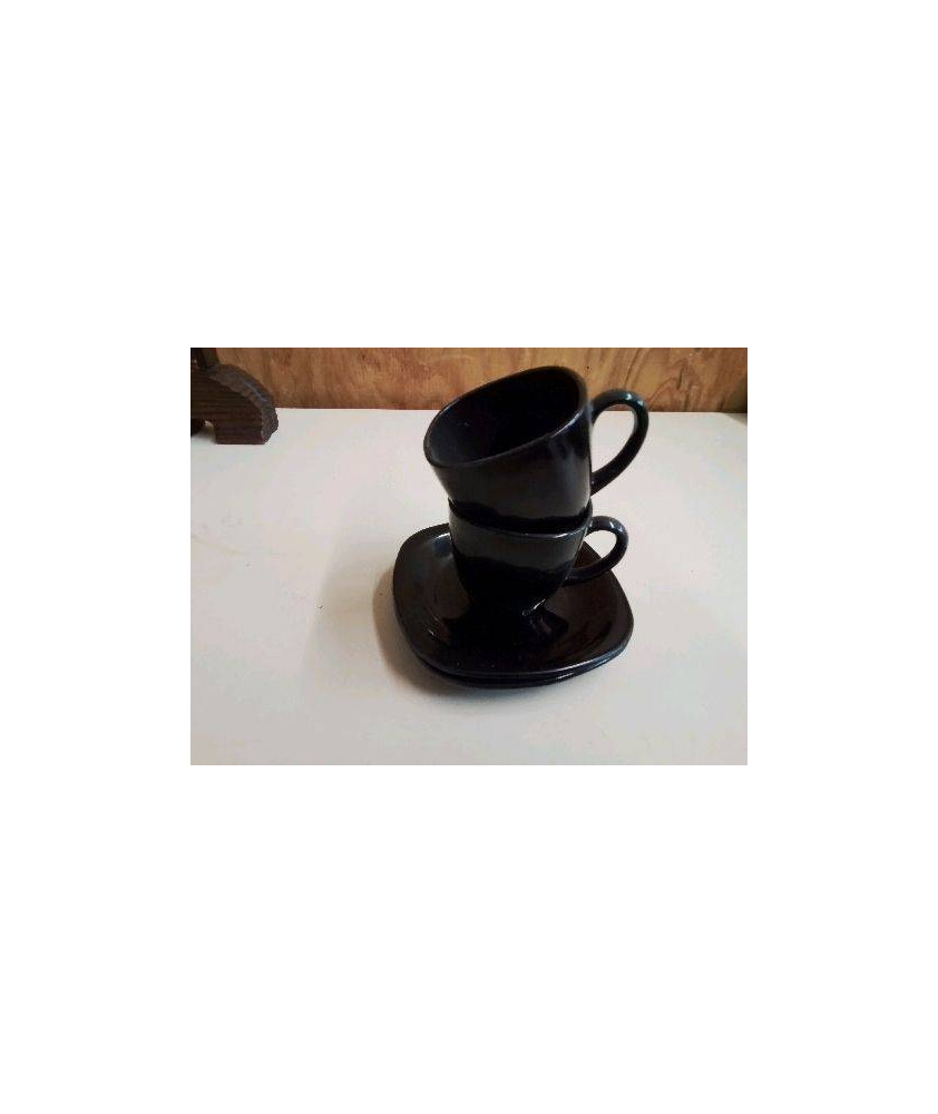 LOT DE 2 TASSES A CAFE AVEC SOUCOUPE 