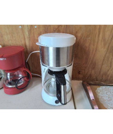 CAFETIÈRE 