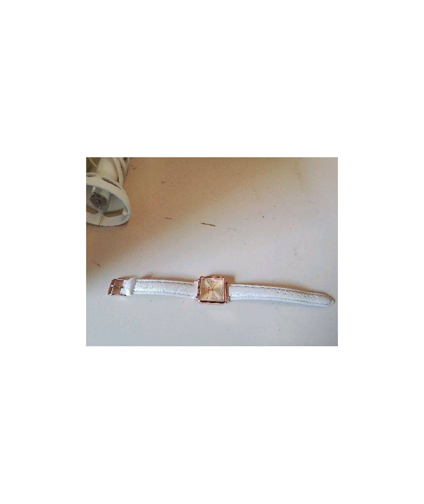 PETITE MONTRE 