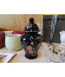VASE NOIR AVEC MOTIF FLORAL 