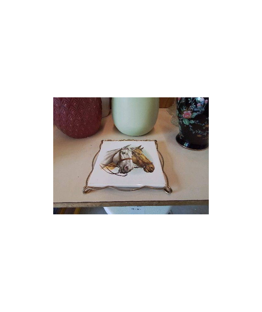 DESSOUS DE PLAT 