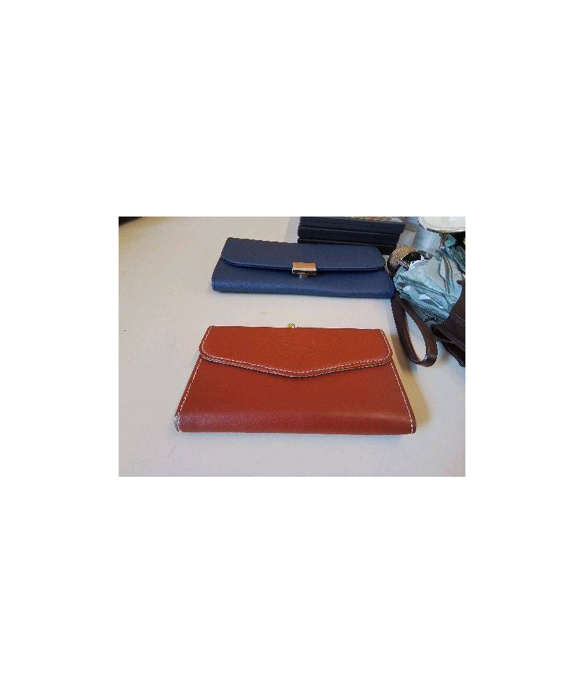 PORTEFEUILLE EN CUIR 