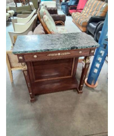 CONSOLE STYLE CONSULAT RETOUR D’EGYPTE ACAJOU  GARNITURES LAITON  DESSUS MARBRE VERT VEINÉ 