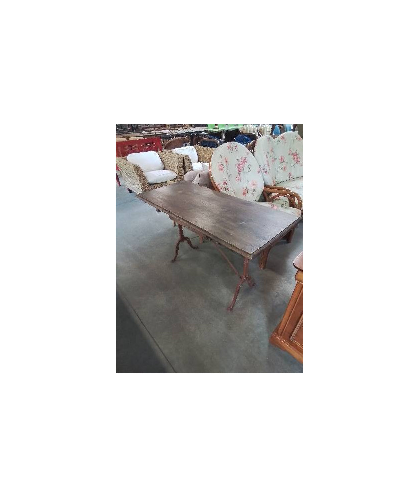 TABLE BISTROT RECTANGULAIRE PIÈTEMENT FONTE PEINT MARRON PLATEAU BOIS 1 TIROIR DÉBUT XXE TABLE BISTROT RECTANGULAIRE PIÈTEMENT FONTE PEINT MARRON PLATEAU BOIS 1 TIROIR DÉBUT XXE
