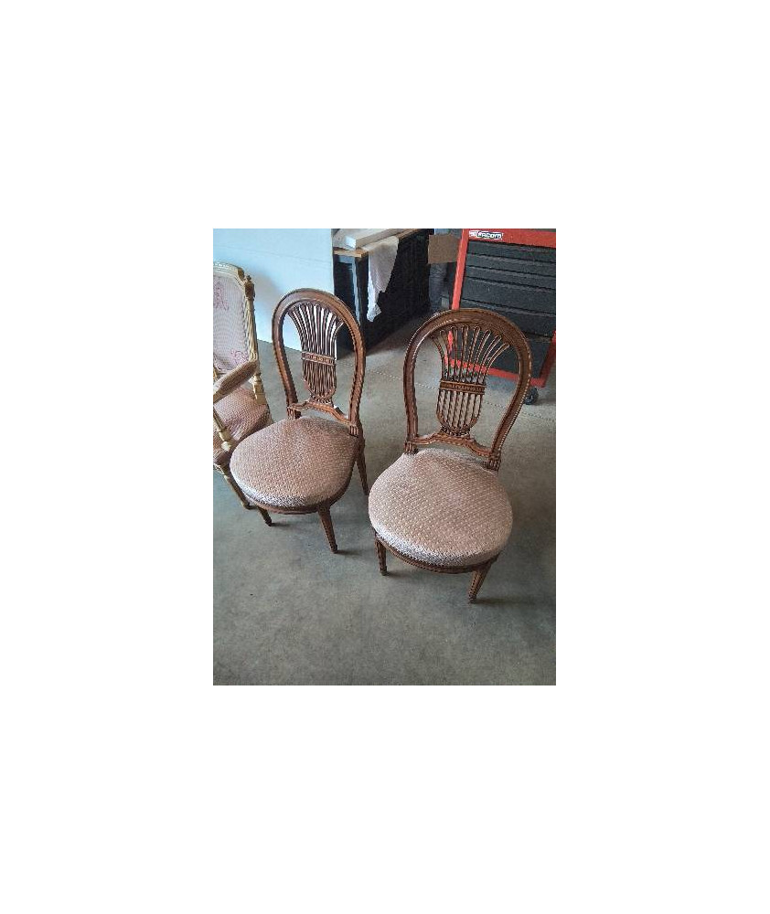 PAIRE DE CHAISES DOSSIER LYRE ASSISE CAPITONNÉ TISSU VIEUX ROSE STYLE LOUIS XVI PAIRE DE CHAISES DOSSIER LYRE ASSISE CAPITONNÉ TISSU VIEUX ROSE STYLE LOUIS XVI