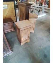 CHEVET BOIS CLAIR MOULURÉ STYLE LOUIS PHILIPPE 1 TIROIR 1 PORTE