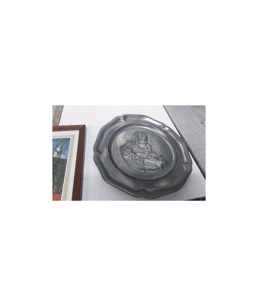 ASSIETTE DECO EN ETAIN 