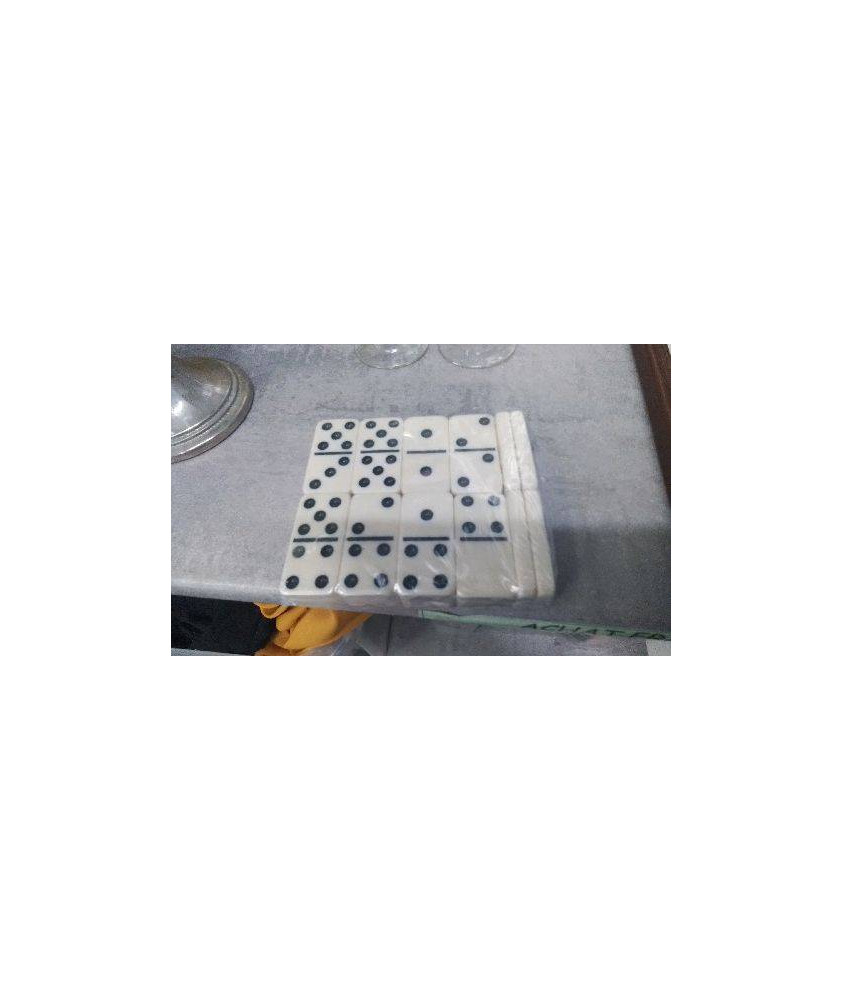 DOMINOS 
