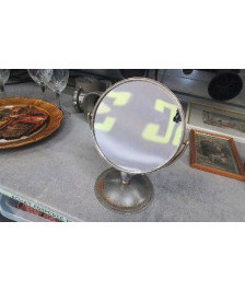 MIROIR GROSSISSANT 