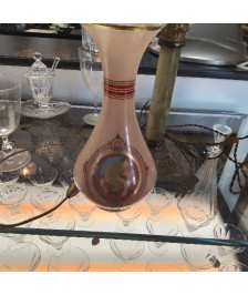 VASE OPALINE
