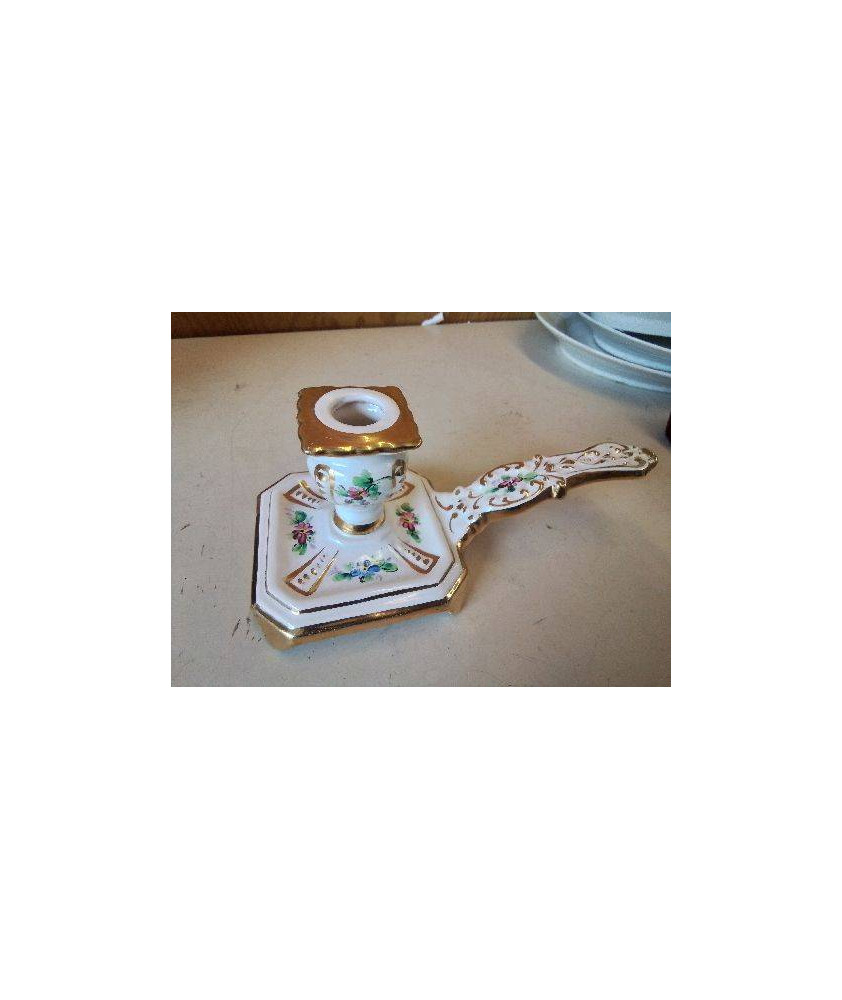 BOUGEOIRE EN PORCELAINE
