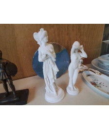 FIGURINE EN BISCUIT 