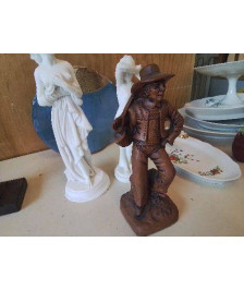 FIGURINE EN TERRE CUITE