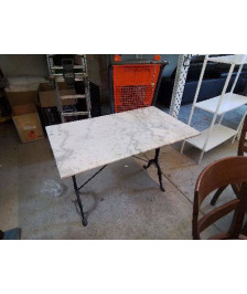 TABLE DE BISTROT PIED EN FONTE 
