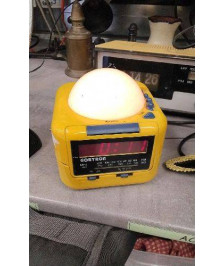 RADIO REVEIL CUBE JAUNE AVEC VEILLEUSE GORTRON 
