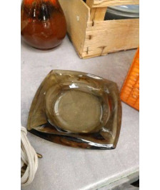 CENDRIER VERRE FUME 