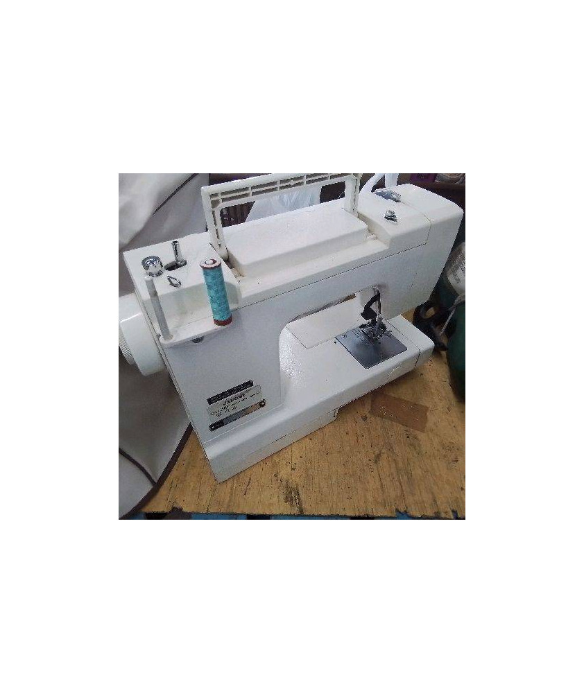 MACHINE A COUDRE