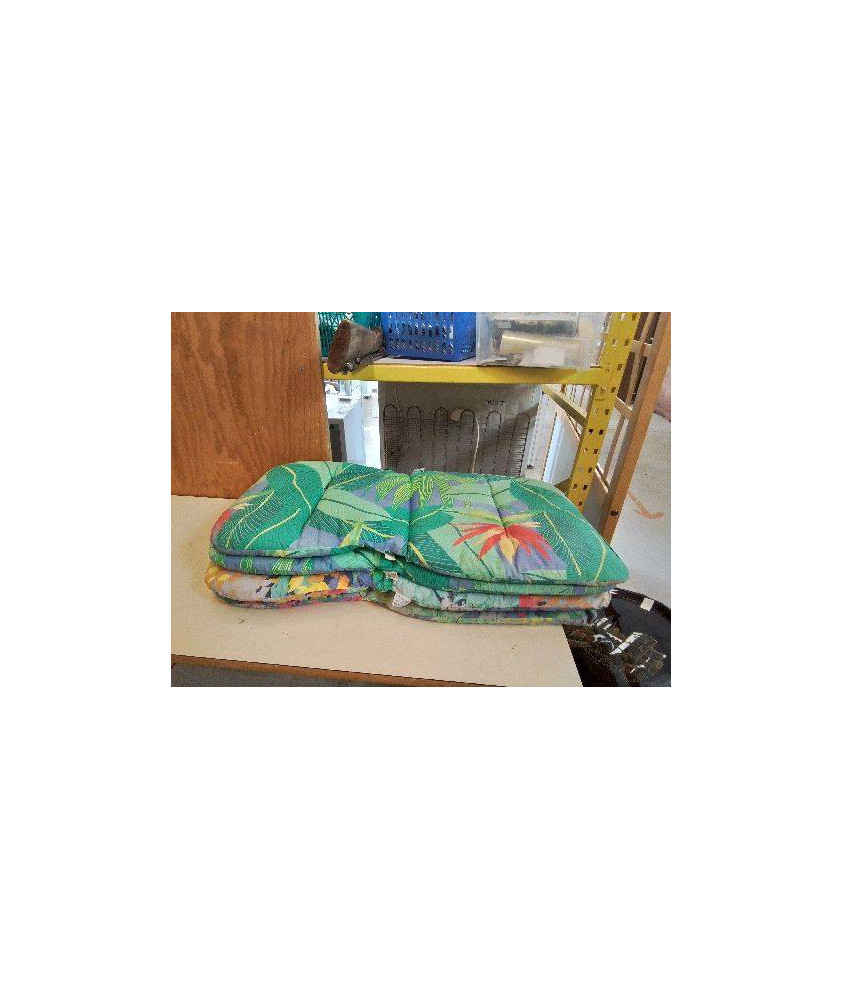 COUSSIN D’ASSISE MOTIF FLORAL ( PIECE )