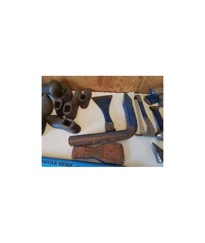 OUTILS DE JARDINAGE 