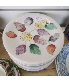 LOT ASSIETTES PORCELAINE DE PARIS MOTIFS FEUILLES