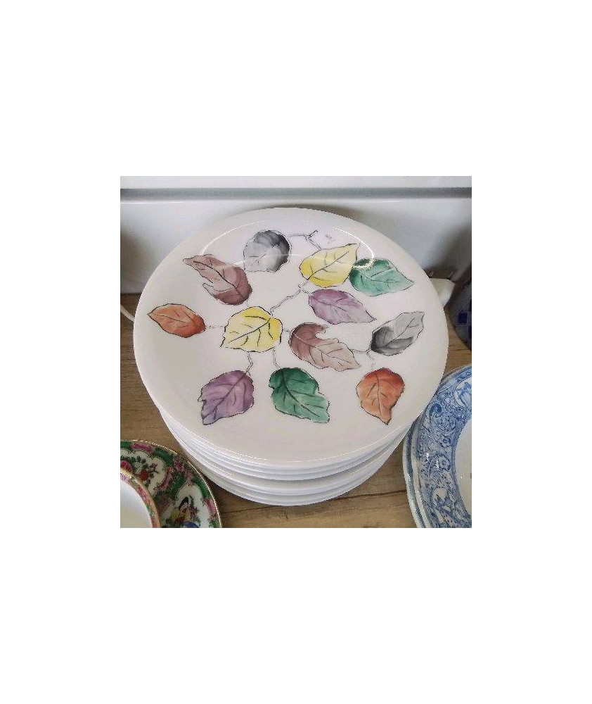 LOT ASSIETTES PORCELAINE DE PARIS MOTIFS FEUILLES