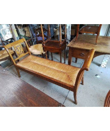 BANQUETTE SCULPTÉ EN PAILLÉ 