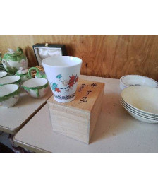TASSE PORCELAINE JAPONNAISE AVEC SA BOITE 