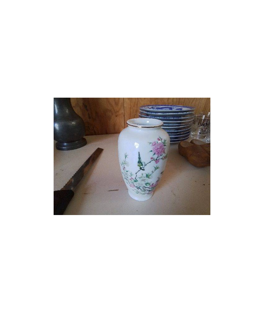 PETIT VASE FABRIQUÉ AU JAPON 