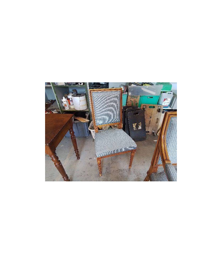 CHAISE TAPISSÉE BLEU 