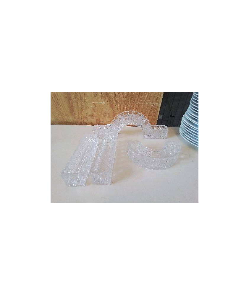 LOT DE PLAT APÉRITIF EN CRISTAL 