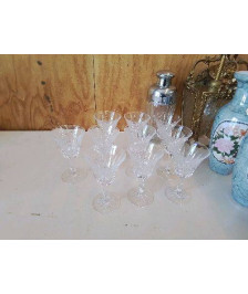 LOT DE 11 VERTES EN CRISTAL 