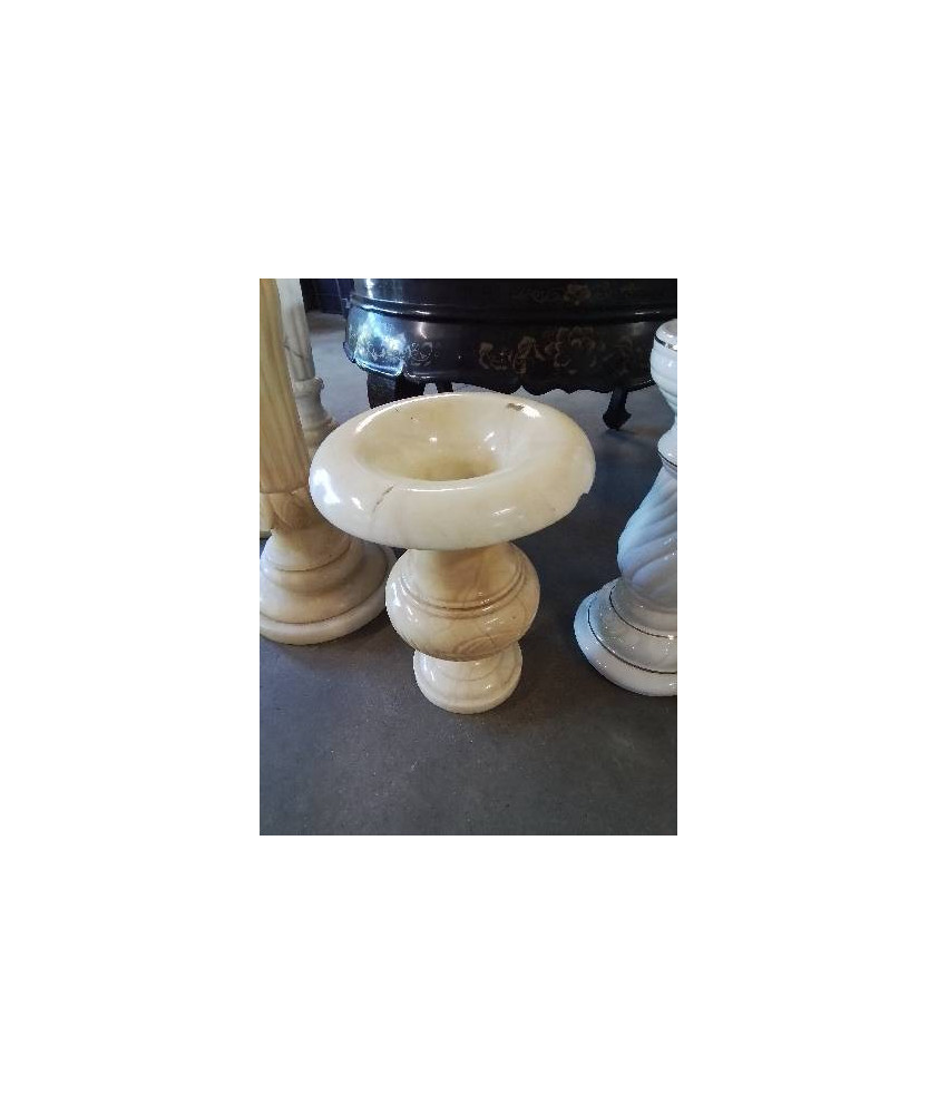 VASE ALBATRE ECRU STYLE MEDICIS EN L\'ÉTAT