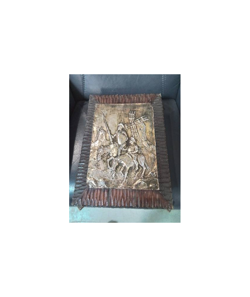 COFFRET BOIS ET LAITON REPOUSSÉ DON QUICHOTTE