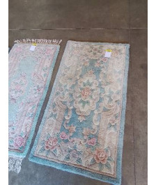 TAPIS LAINE FAIT MAIN BLEU ECRU ROSE 128X69CM